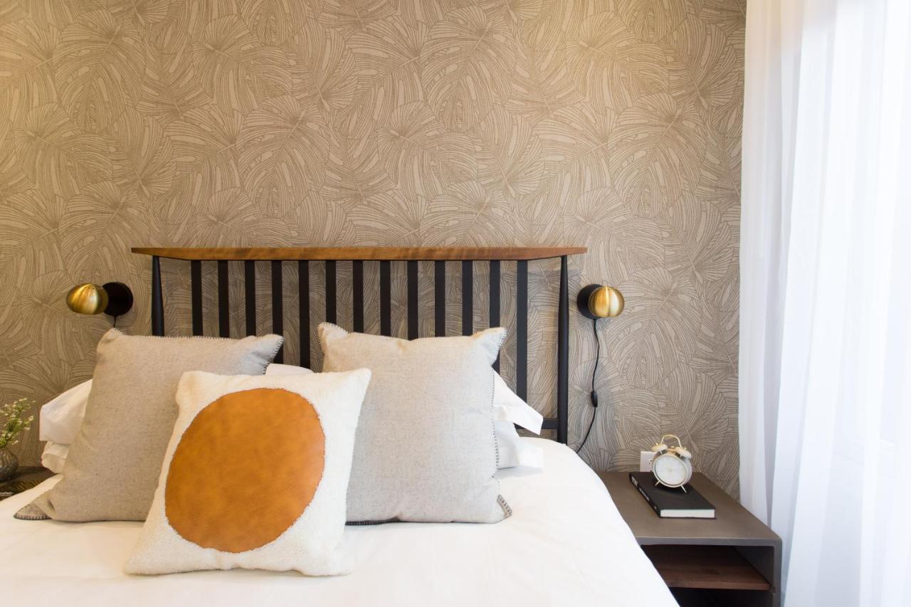 Romantic Studio In The Heart Of Little Italy By Den Stays Montréal Extérieur photo